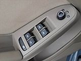 Audi A4 (2011) 2.0 TDI, Xenony, Tempomat - náhled 19