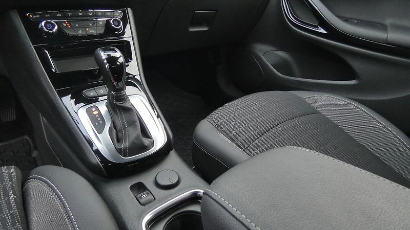 Opel Astra 1.5 CDTi 90kW Elegance ST S/S - fotka 6 z 23