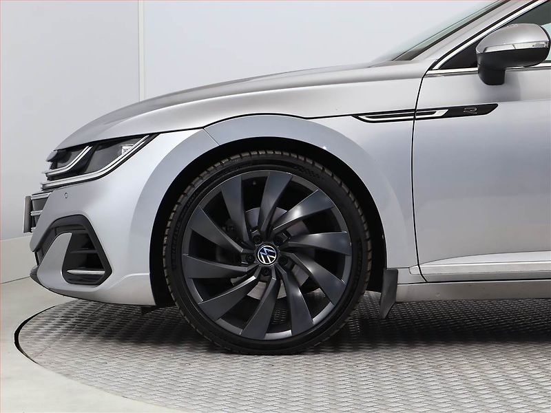Volkswagen Arteon (2021) 2.0 TDI 4Motion - fotka 13 z 21