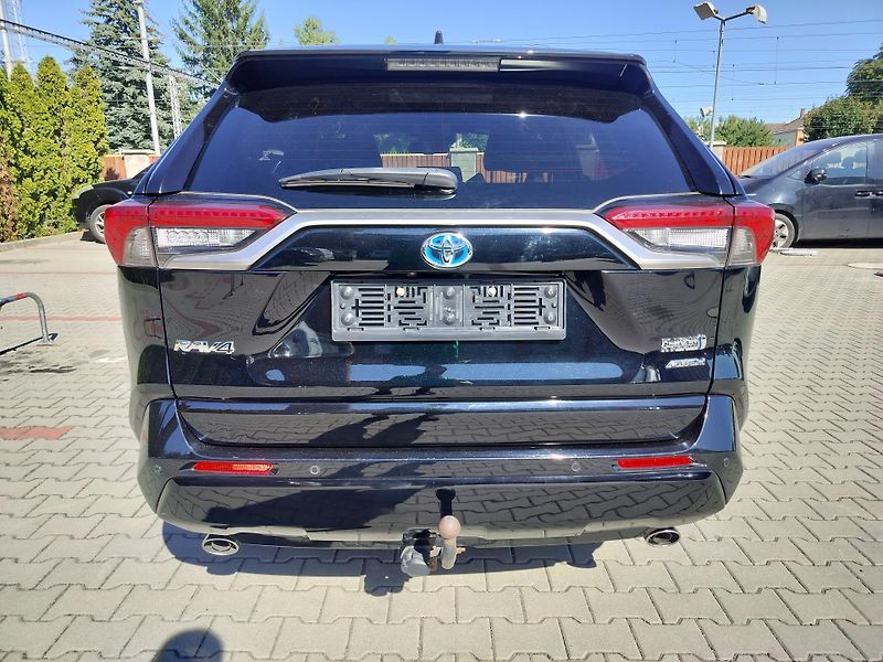 Toyota RAV4 2.5 4x4, plug in hybrid - fotka 6 z 29