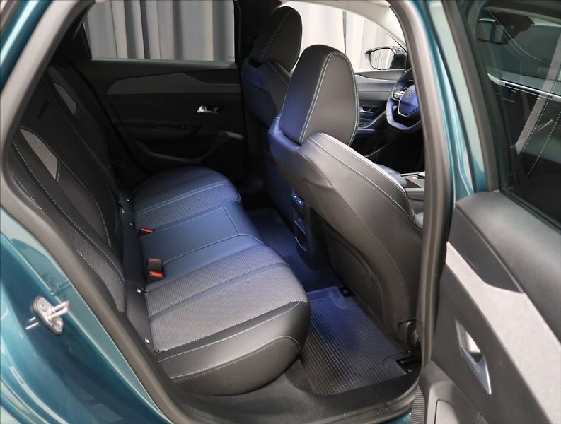Peugeot 308 1,2 PT AT ALLURE NAVI KAMERA - fotka 10 z 29