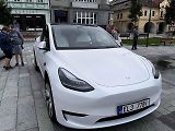 Sraz elektromobilů na náměstí ve Valašském Meziříčí, 5. srpna 2023.