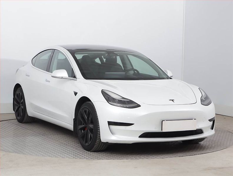 Tesla Model 3 (2019) Std Range Plus 52kWh, SoH 83% - fotografie inzerátu