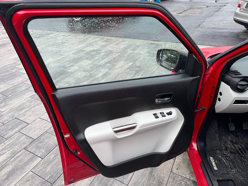 Suzuki Ignis (2017) 1.2i 66kW - fotka 9 z 31