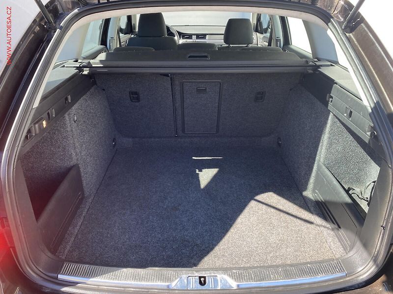 Škoda Superb (2014) 1.4 TSi, Active - fotka 7 z 18