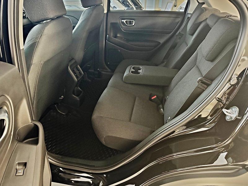 Honda HR-V (2026) 1.5 eHEV Elegance MR27 - fotka 19 z 25
