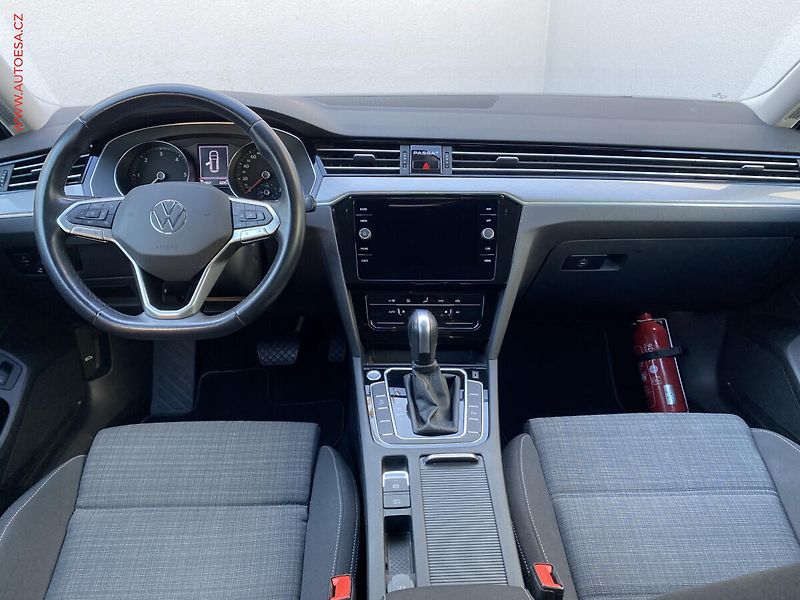 Volkswagen Passat (2021) 2.0TDi, DSG, LED - fotka 8 z 18