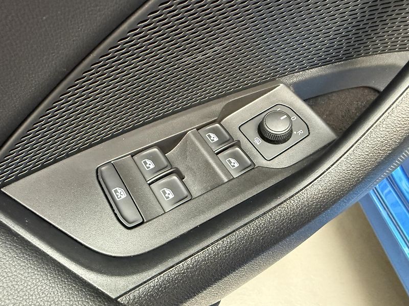 Škoda Octavia 2.0 TDI 85kW Ambition Combi - fotka 9 z 11