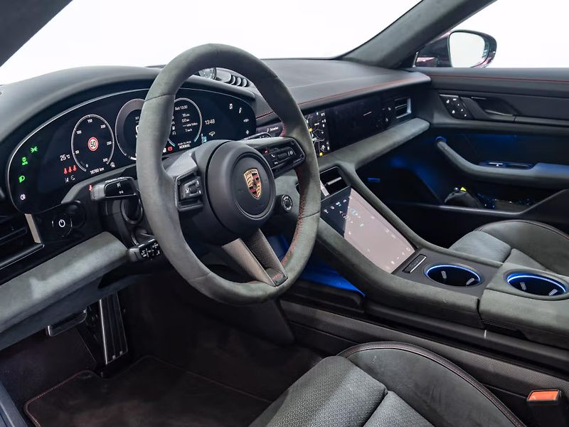 Porsche Taycan GTS Sport Turismo HuD 360 Inno - fotka 9 z 20