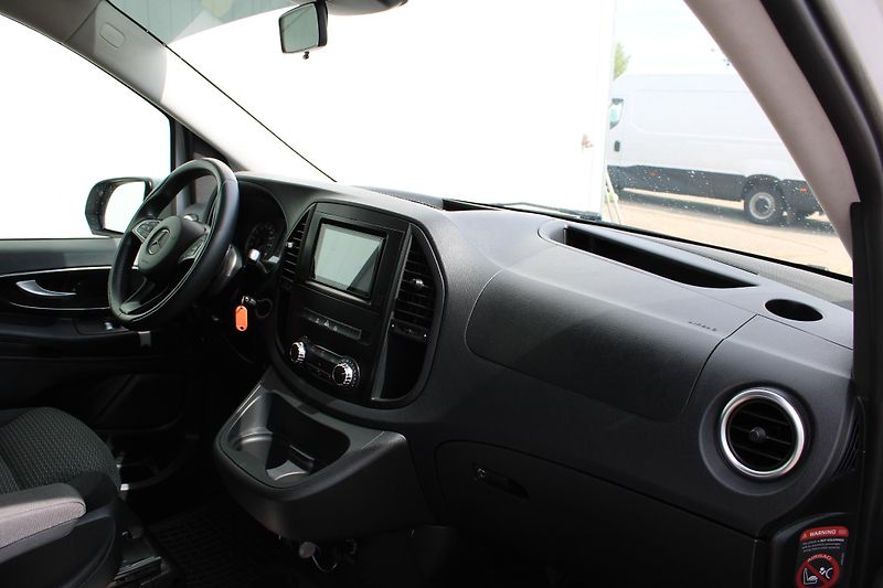 Mercedes-Benz Vito 2,2 116CDI 5Míst Automat+klima - fotka 10 z 23