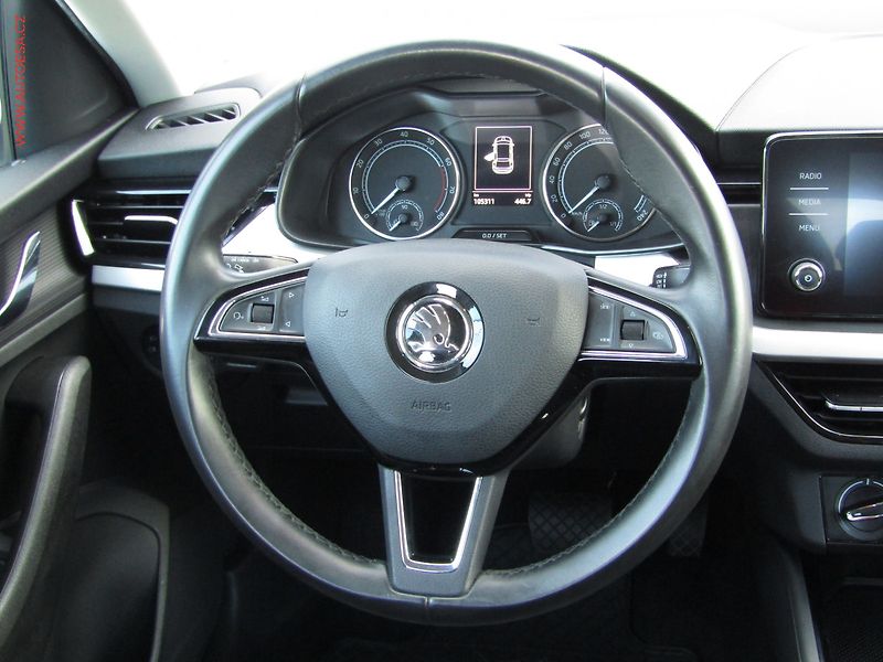 Škoda Scala (2020) 1.0 TSi, ČR, Ambition - fotka 17 z 18