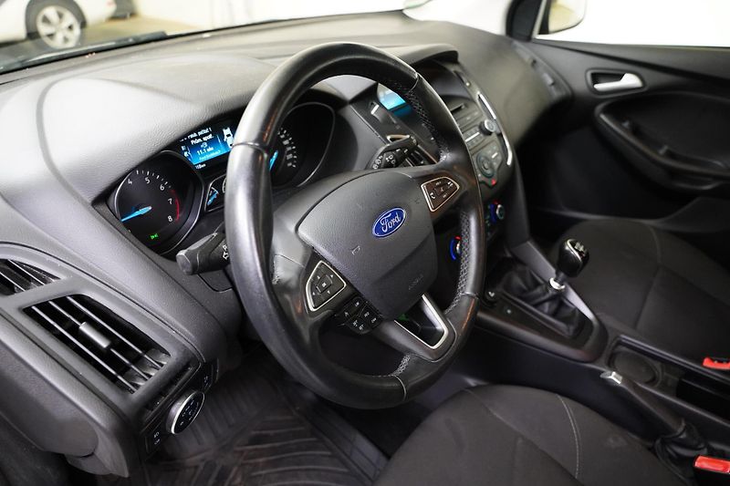 Ford Focus - fotka 14 z 24