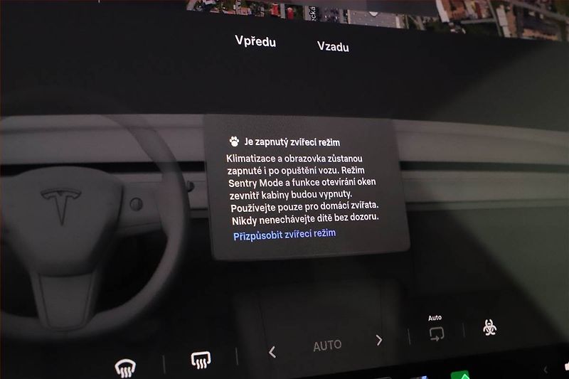 Tesla Model Y (2024) Long Range AWD 79kWh - fotka 22 z 30