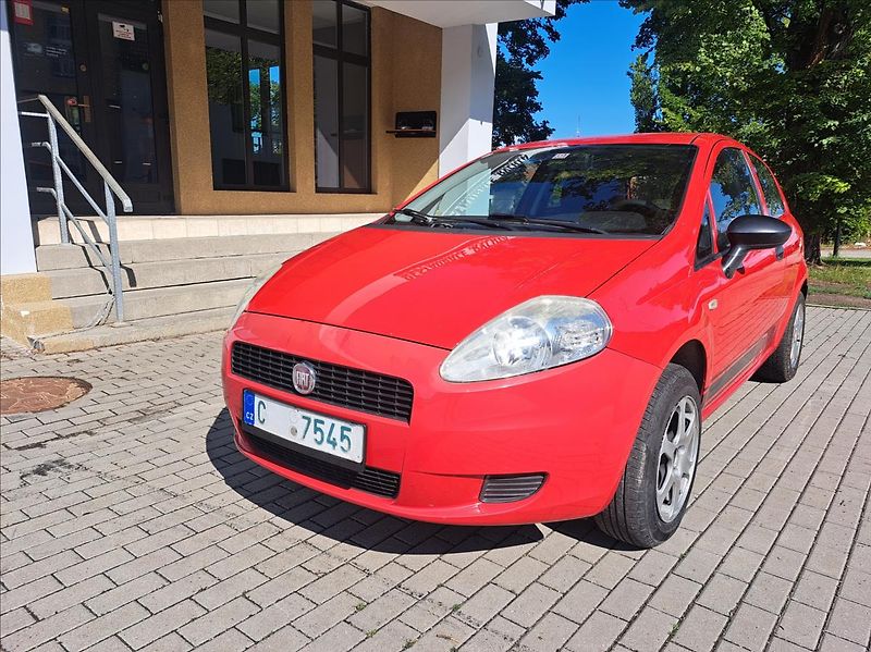 Fiat Punto 1,2 i - fotka 16 z 32
