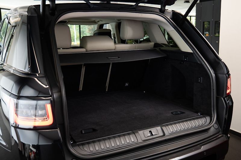 Land Rover Range Rover Sport D250 HSE Meridian - fotka 20 z 22
