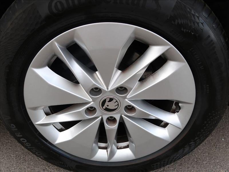 Škoda Octavia 2,0 TDi,1majČR,Serv.kn.,DPH - fotka 22 z 24