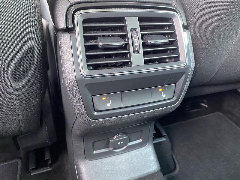 Škoda Karoq 1,5 TSI 110 kW Style - fotka 24 z 28