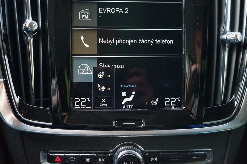 Volvo V90 D4 AWD Diesel NezTopení Záruka - fotka 31 z 35