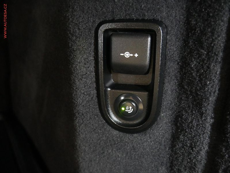 BMW Řada 5 (2017) 2.0d 520xd, AT, LED, panor - fotka 22 z 24