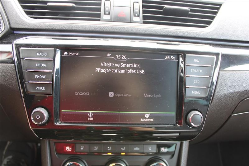 Škoda Superb 2,0 TDi  L&K, 140KW, DSG, ČR - fotka 33 z 46