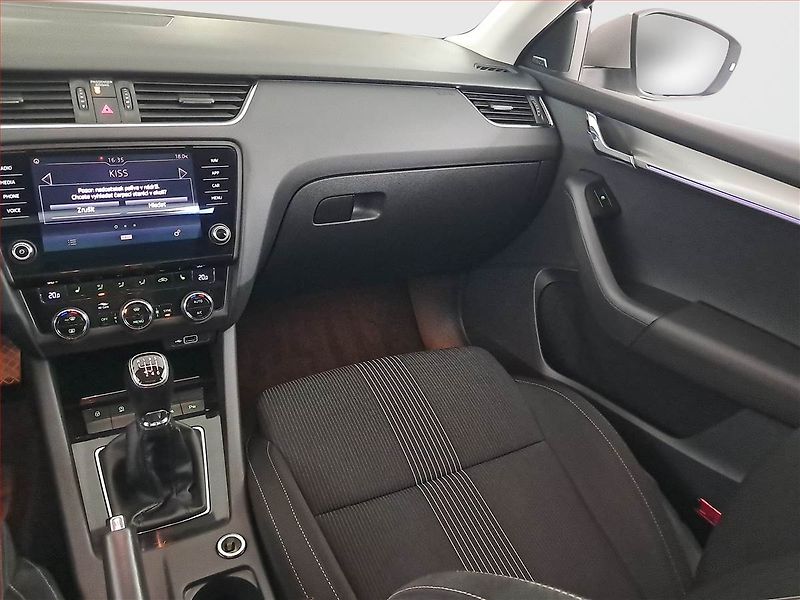 Škoda Octavia (2018) 1.5 TSI, Serv.kniha, Navi - fotka 8 z 25