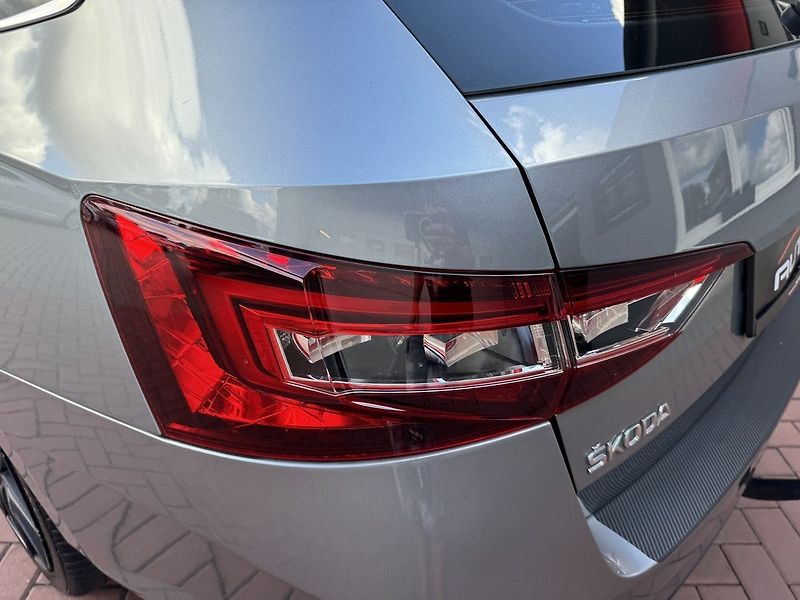 Škoda Superb (2019) 1.5TSi Xenony Navi Panorama - fotka 41 z 50