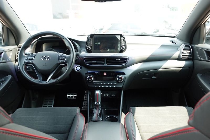 Hyundai Tucson 1,6GDi 130kW A/T 4x4 N-Line, P - fotka 16 z 35