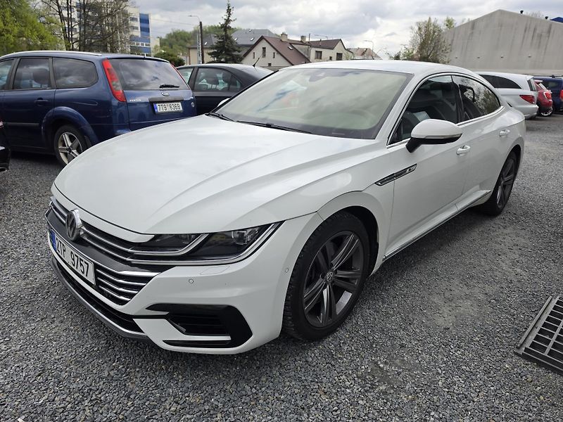 Volkswagen Arteon 2.0 TDI R-Line TZ Led Alcantra - fotka 2 z 19