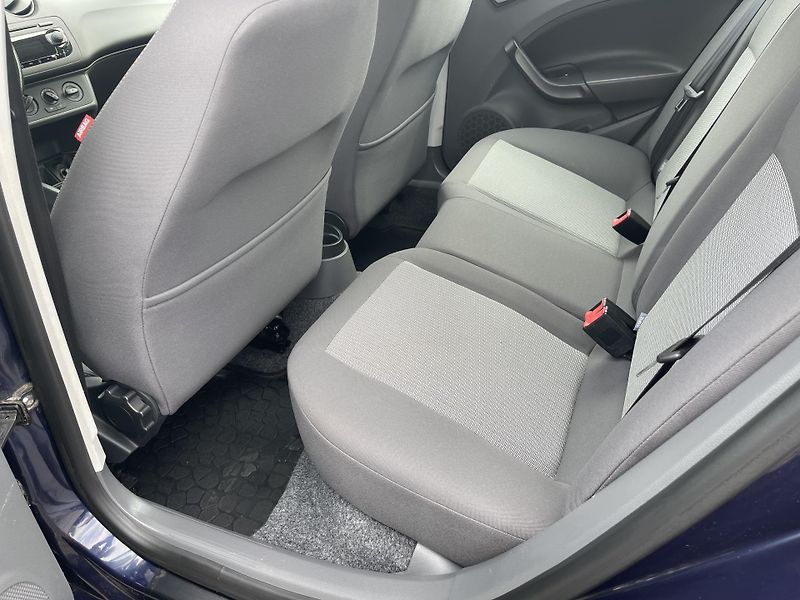 Seat Ibiza 1.2 TDi NEHAVAR-jen 65 000 km! - fotka 19 z 37