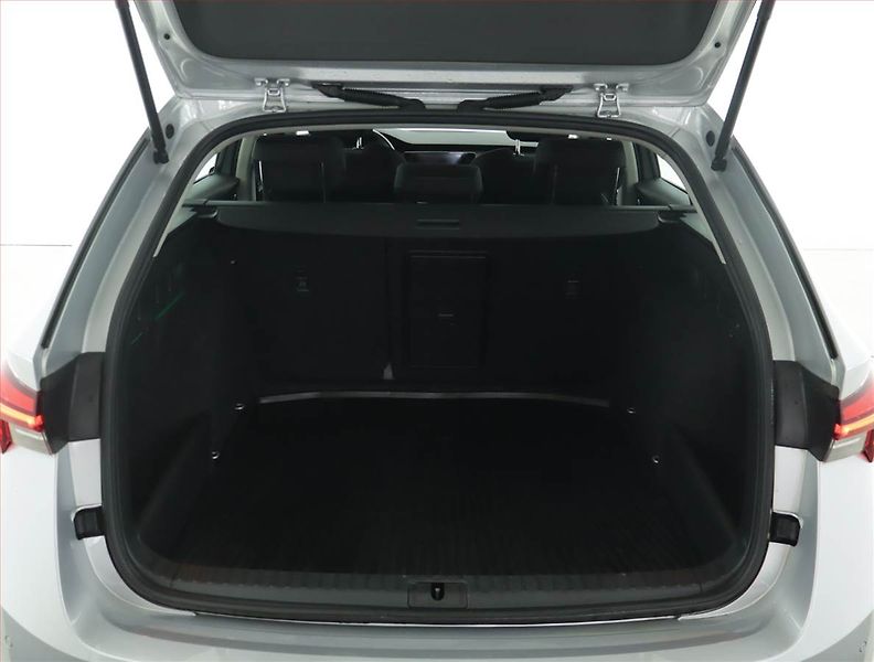 Škoda Octavia (2023) Ambition 2.0 TDI, ČR,1.maj - fotka 13 z 15