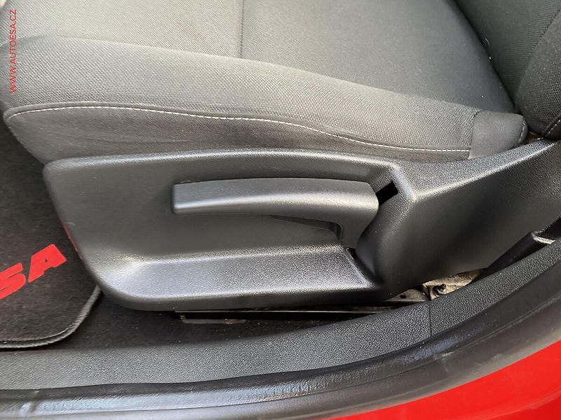Renault Mégane (2012) 1.6i, ČR, AC, temp, STK1/28 - fotka 14 z 16