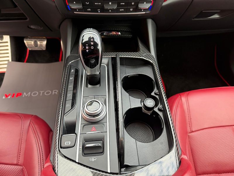 Maserati Levante SQ4-316KW-4x4-H&K-R21-ČR - fotka 18 z 34