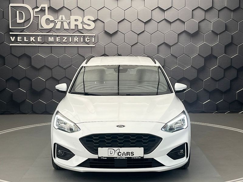 Ford Focus 2.0 EB ST-Line  manuál - fotka 7 z 50
