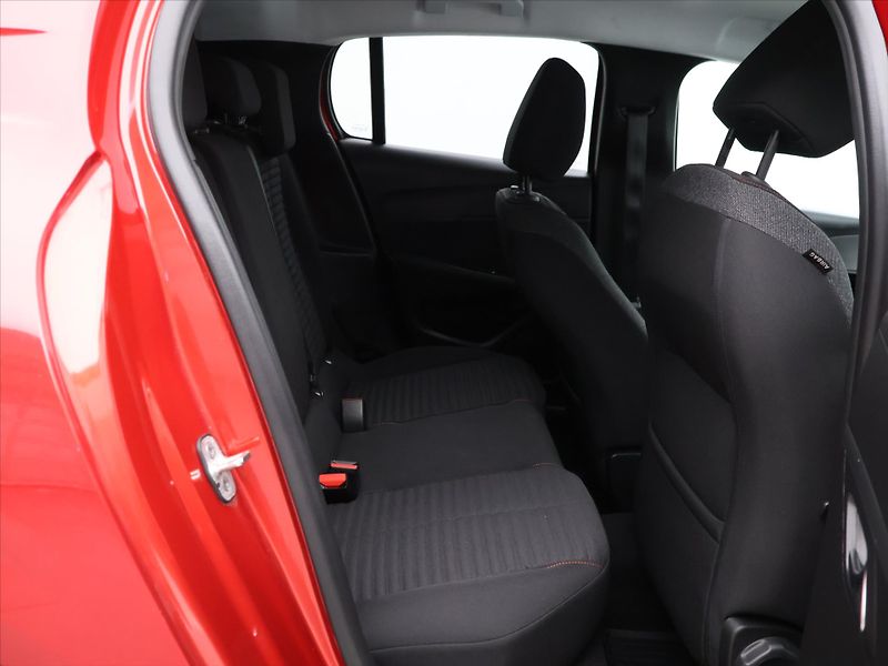 Peugeot 208 1,2 PT 100 Active Pack CZ 1.Ma - fotka 13 z 33