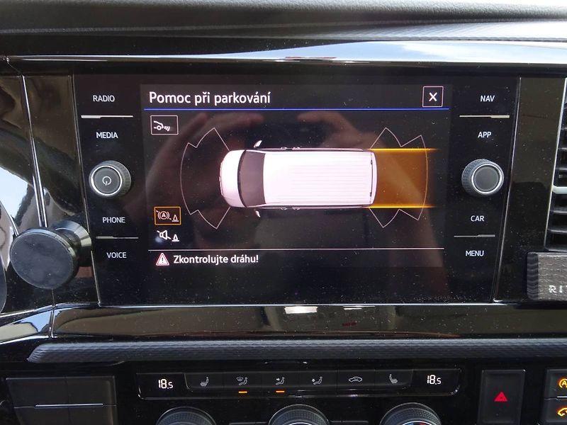 Volkswagen Multivan (2023) 2,0TDi/150kW DSG 4x4 Bulli - fotka 19 z 29