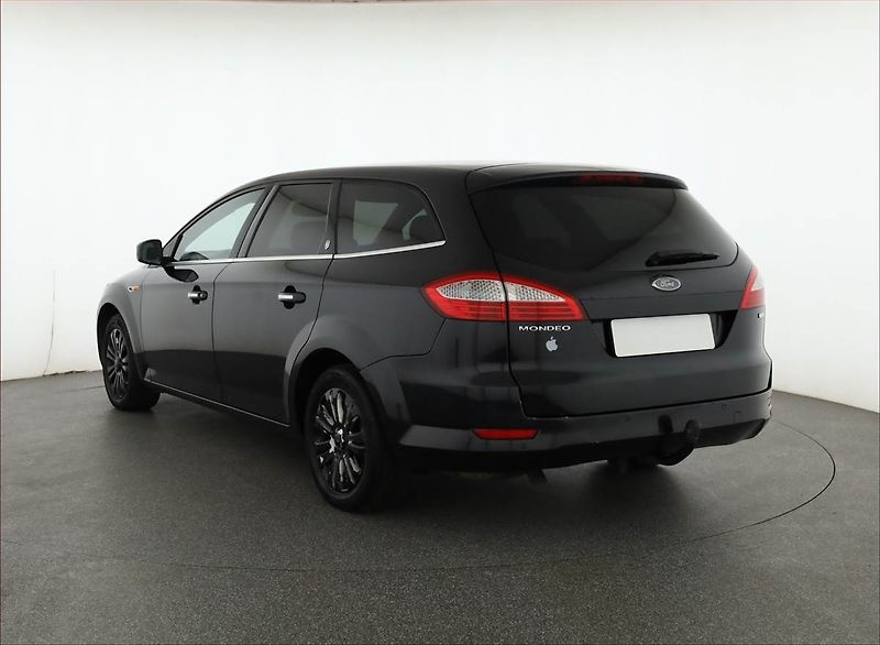 Ford Mondeo (2008) 2.0 TDCi, po STK, Tažné - fotka 4 z 12