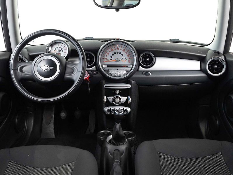 Mini Cooper One - fotka 11 z 20