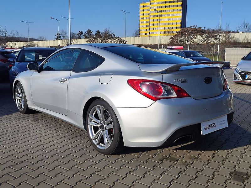 Hyundai Genesis 3.8 V6/223kW Coupe 6AT - fotka 7 z 35