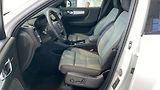 Volvo XC40 (2026) PLUS BLACK EDITION, B4 FWD, 14 - náhled 8