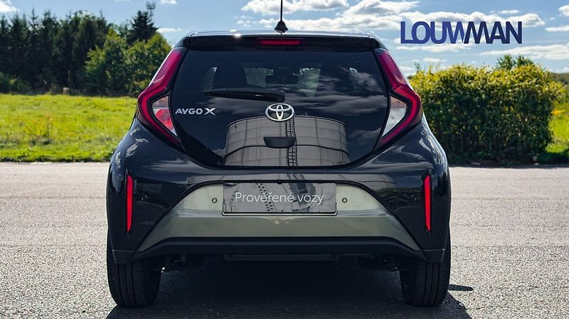 Toyota Aygo STYLE TECH VISION - fotka 17 z 19