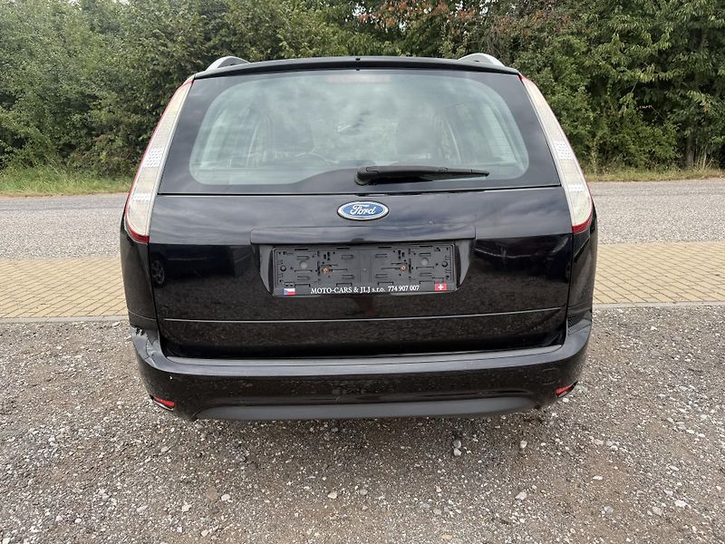 Ford Focus (2009) 1.6 td - fotka 18 z 40