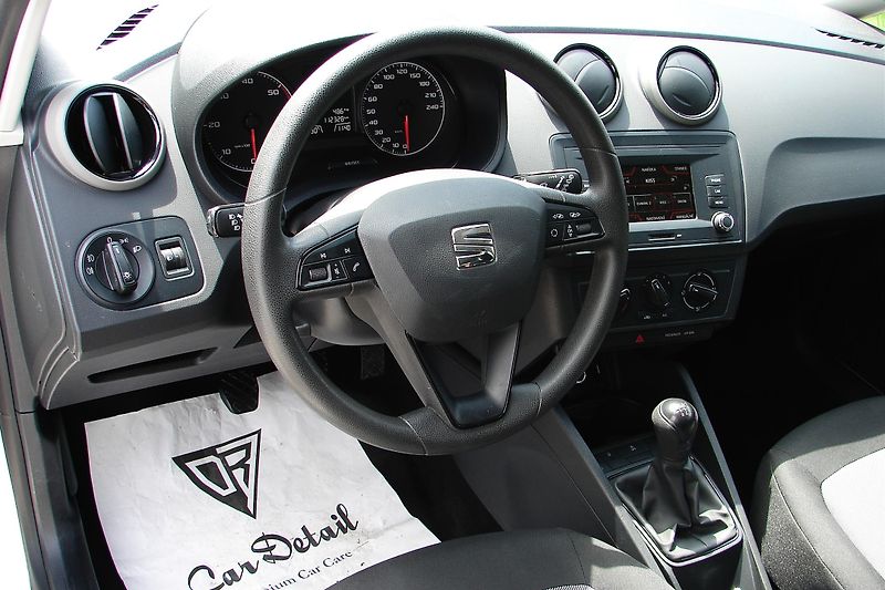 Seat Ibiza IV 1.4 TDi 75PS EcoMotive - fotka 16 z 32