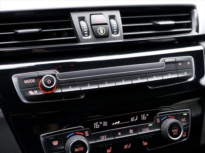 BMW X2 1,5 18i 100kW sDrive CZ - fotka 26 z 36