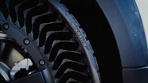 Pneumatika Michelin Uptis