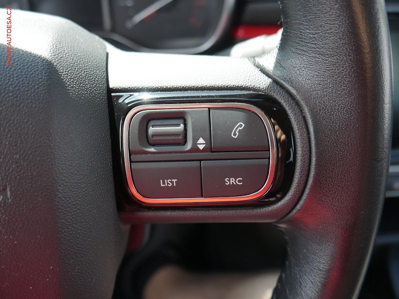 Citroën C3 (2018) 1.2PT, ČR, Shine - fotka 13 z 23