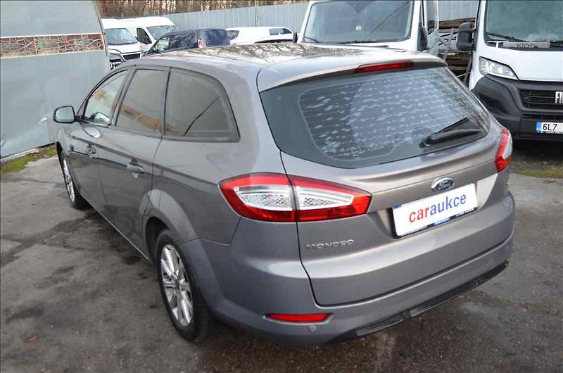 Ford Mondeo (2010) 2,0 TDCI - fotka 6 z 22