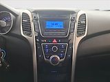 Hyundai i30 (2014) Trikolor 1.6 MPI, Tempomat - náhled 12