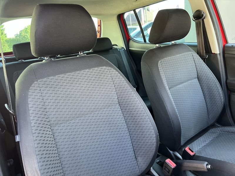 Škoda Fabia 1.2i 44kw KLIMA NAVI PŮVOD ČR - fotka 26 z 34