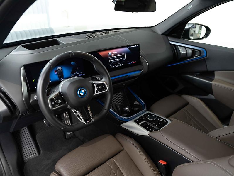 BMW X3 30e xDrive - fotka 16 z 23