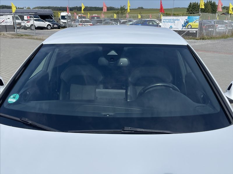 Audi A6 3,0 TDi 150kw S-Line Quattro - fotka 33 z 41